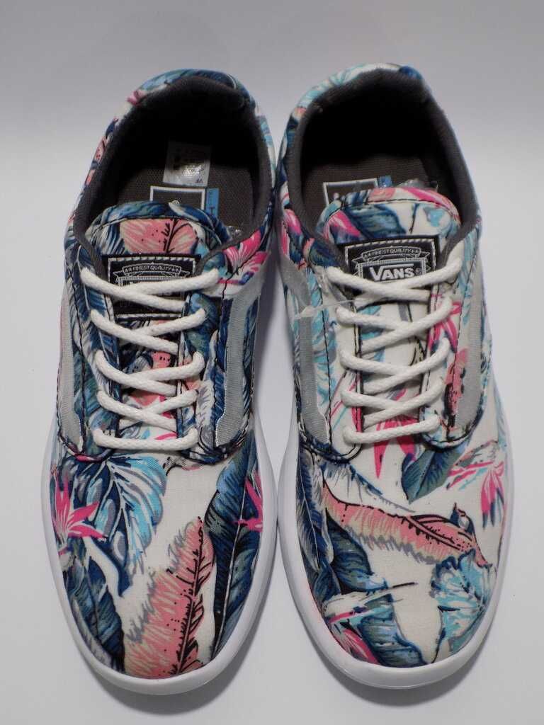 Кроссовки, кеды Vans