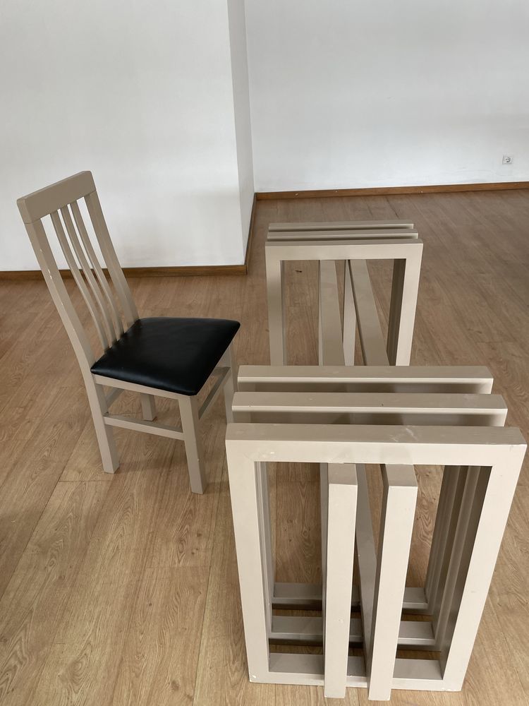 Mesa e 6 cadeiras pele preta