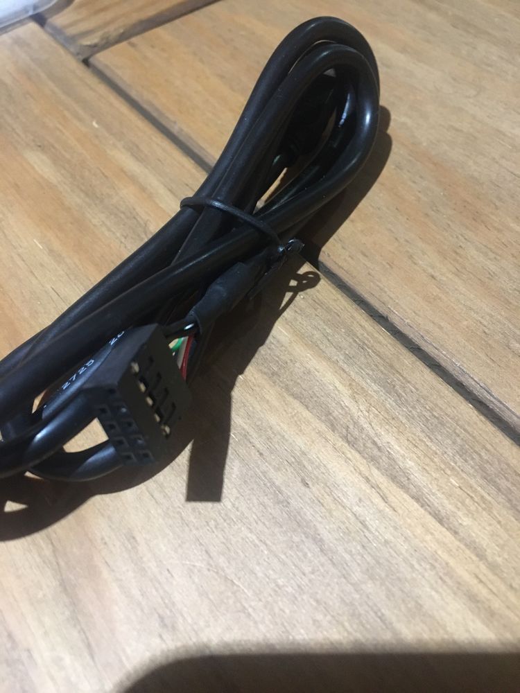 Cabo USB Internal 9 Pin to Mini USB