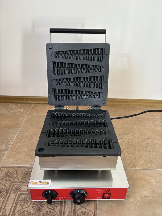 Вафельниця Lolly Waffle пайн (ялинка) GoodFood WB1P