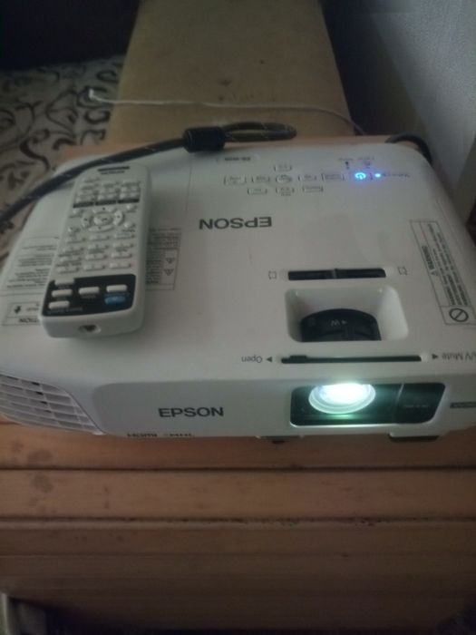 Проектор Epson EB W28 wi-fi