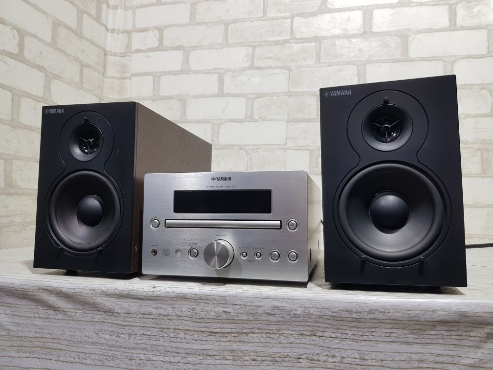 Музичний центр YAMAHA MCR-332, *2x30 Вт, USB, б/у з Німеччини