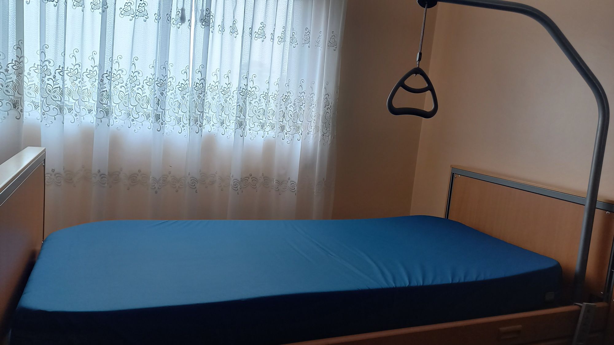 Cama elétrica articulada