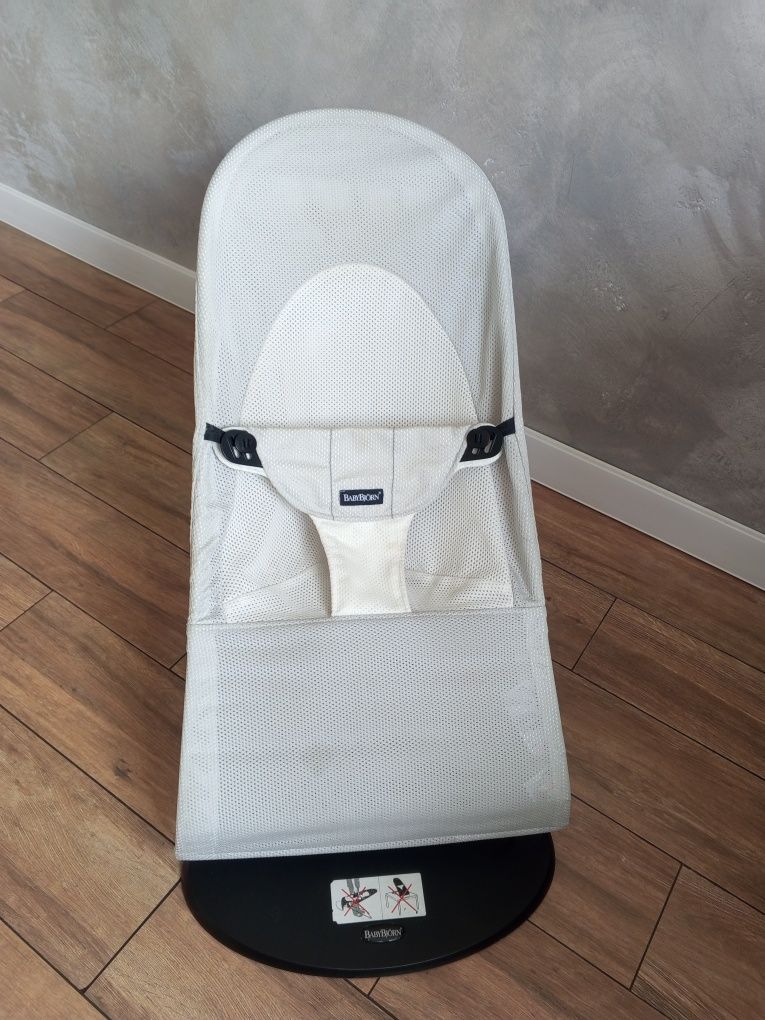 Leżaczek BABYBJORN Balance Soft mesh