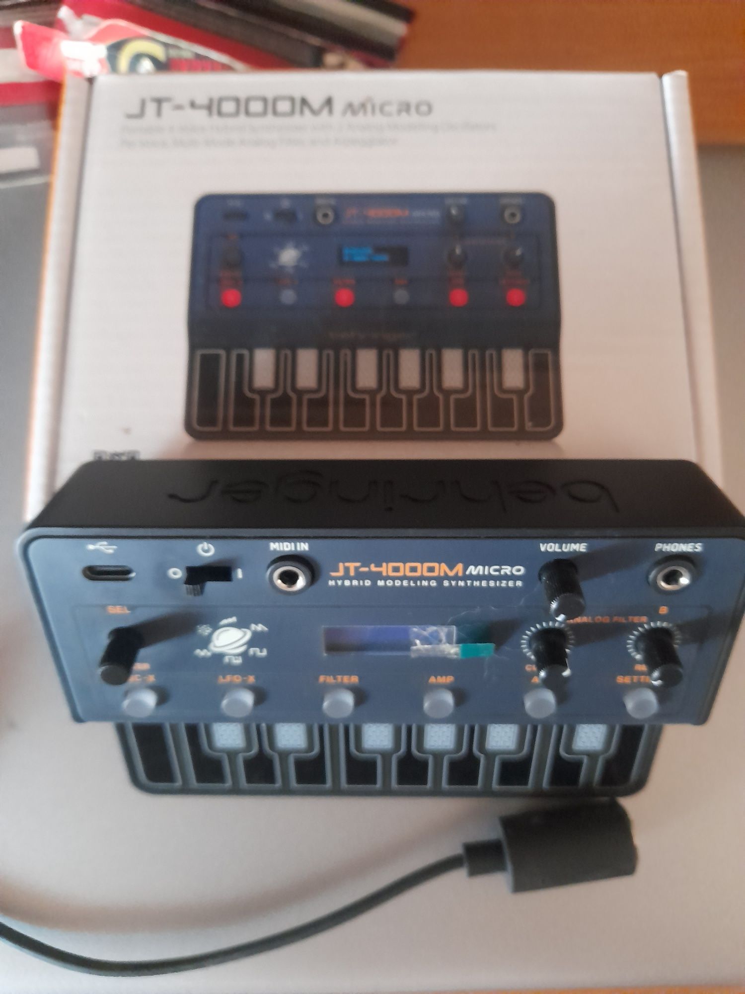Behringer JT 4000 Midi
