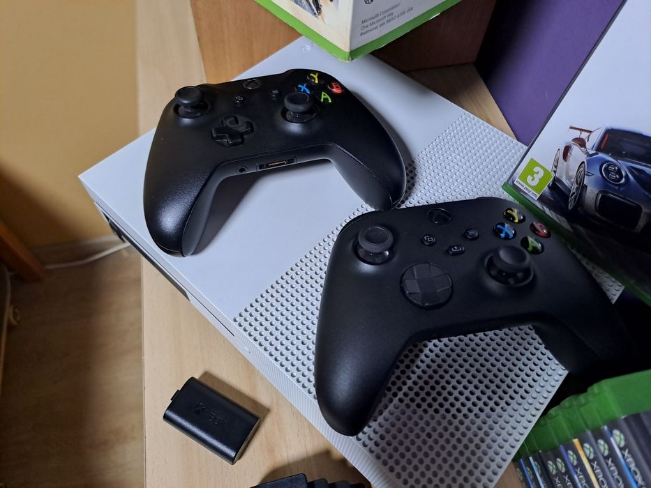 Konsola Xbox one S 500GB, 12 gier 2 pady