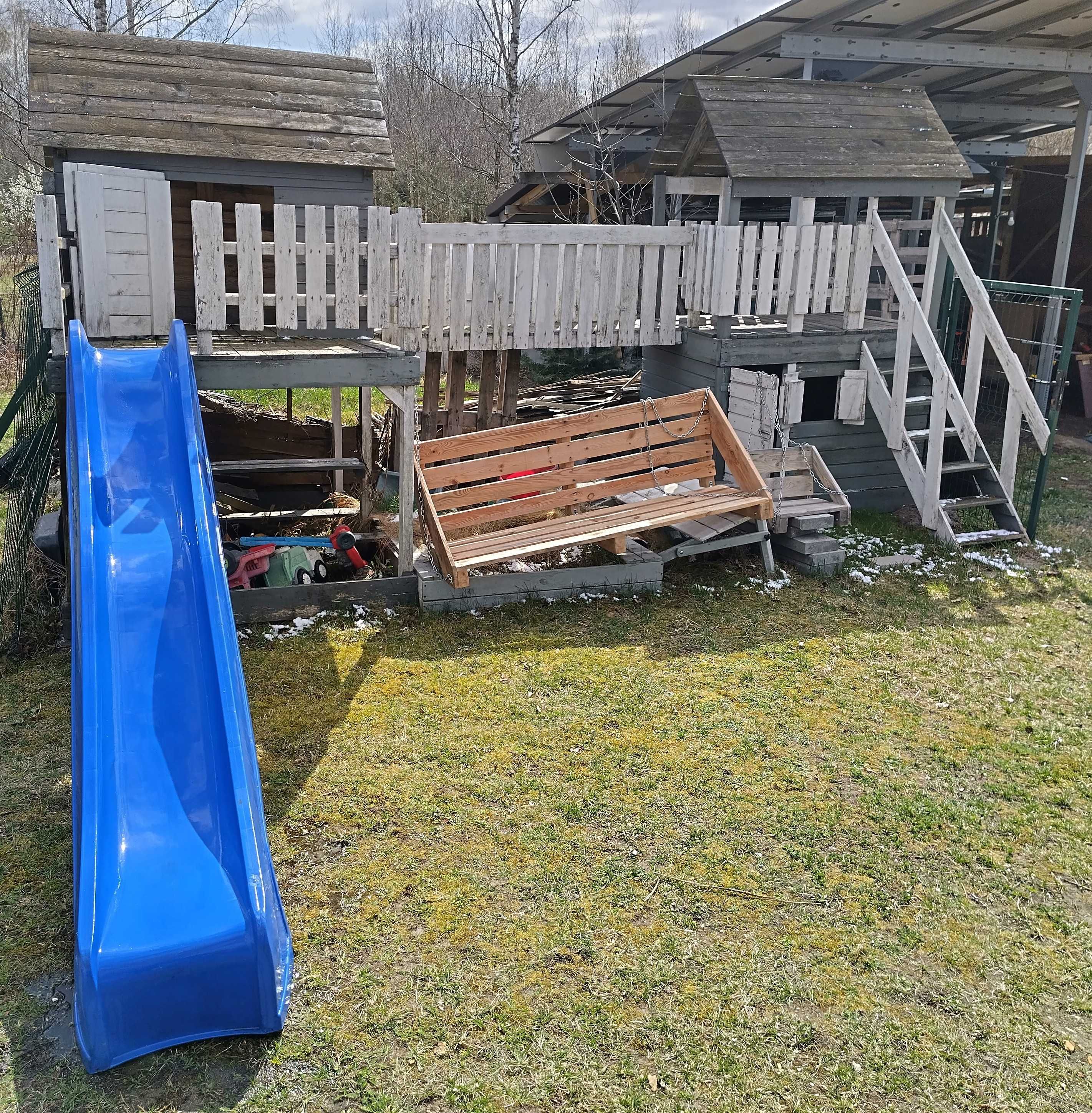 Duży plac zabaw dla dzieci, domek, zjeżdżalnia, huśtawka