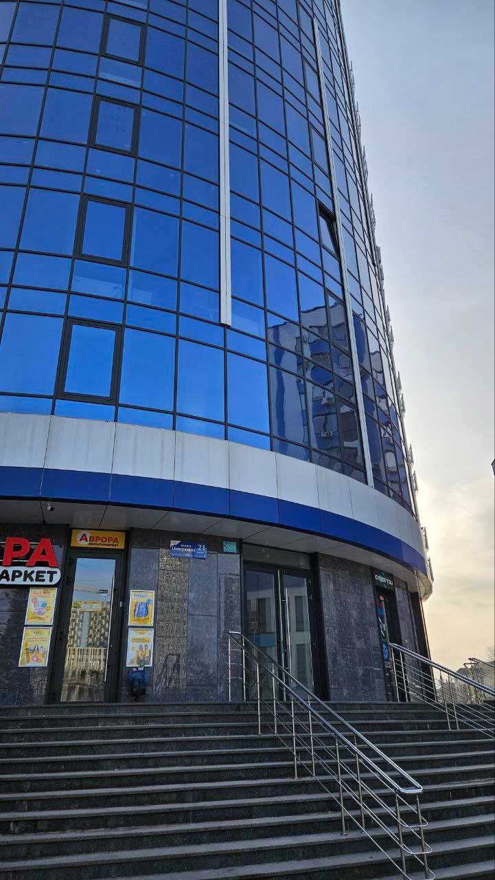 Оренда офісу 106.1м2 в БЦ "CRYSTAL" Осокорки, м. Славутич