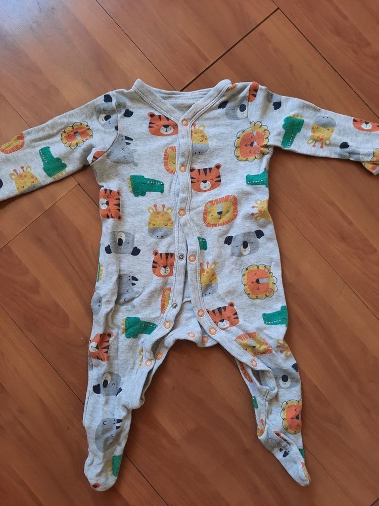 Vendo Babygrow 6-9 meses