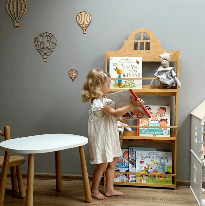 Поличка для книг