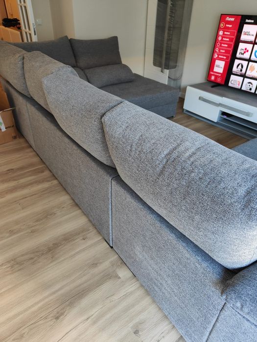 Sofá usado como novo