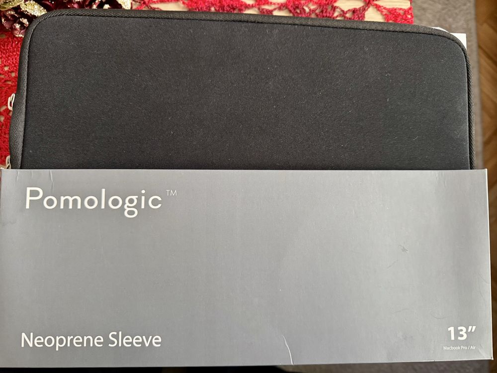 MacBook Air M2 8/256 GB Północ + pokrowiec i etui