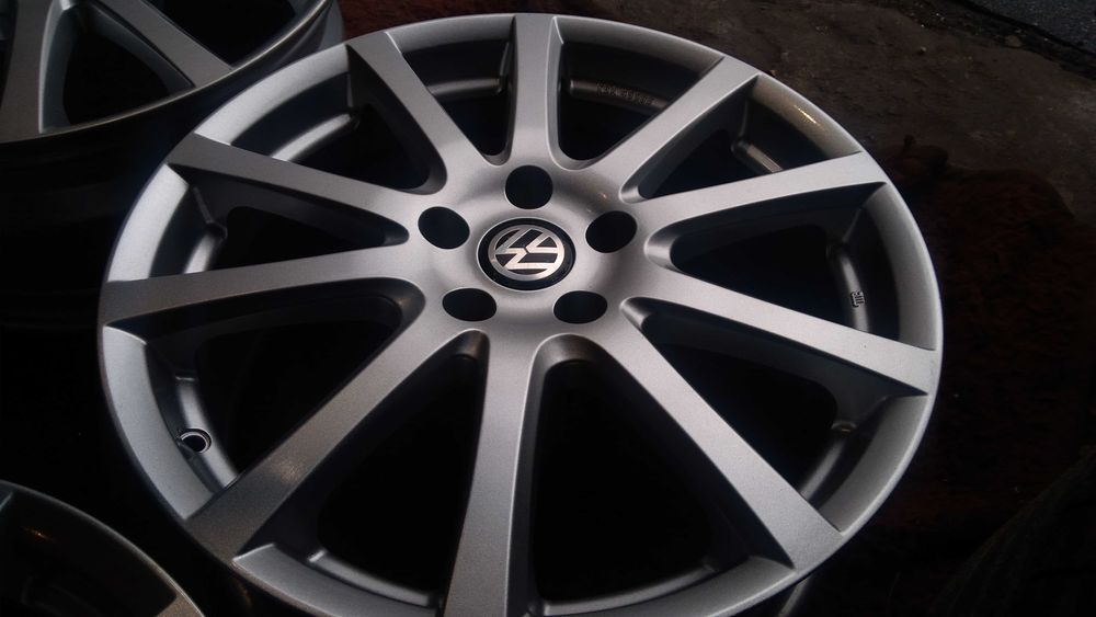 [IB] PASSAT SUPERB 7.5x18 Gla Glb KAROQ T-roc CLA LEON c205 GOLF 5x112