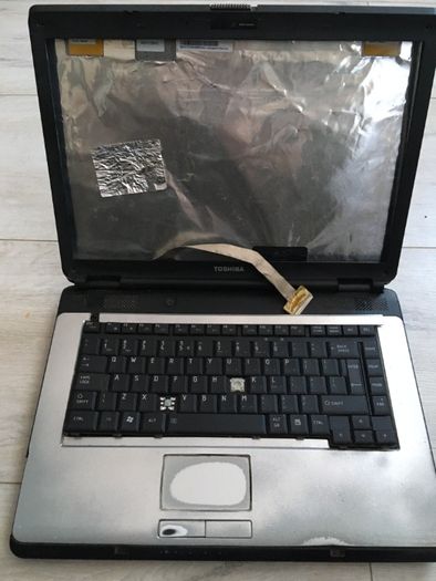 Laptop toshiba L300 - całość lub na części