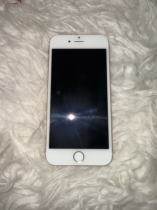 iPhone 6s 64GB złoty + 7 etui