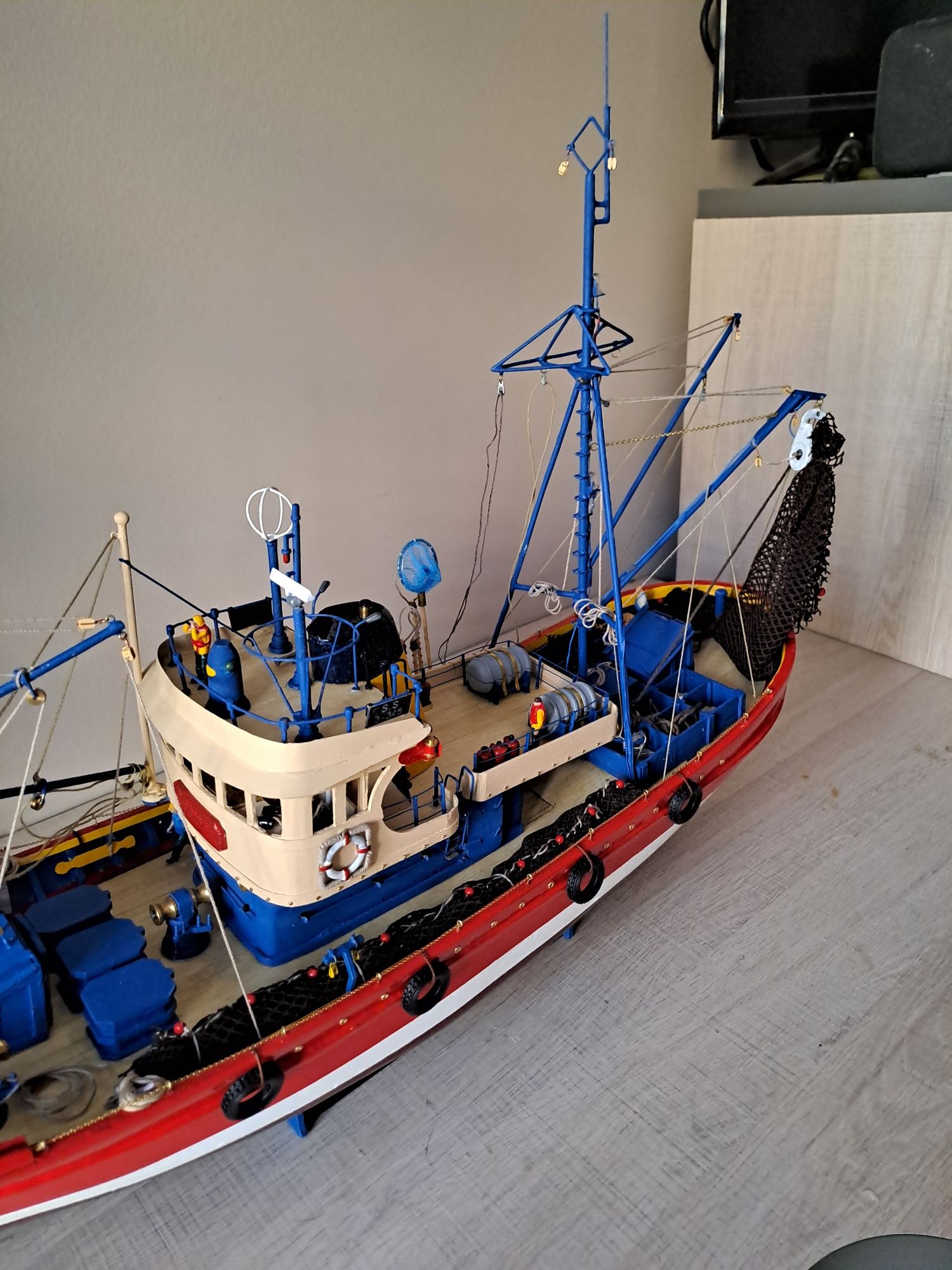 Model pływający kutra rybackiego rc