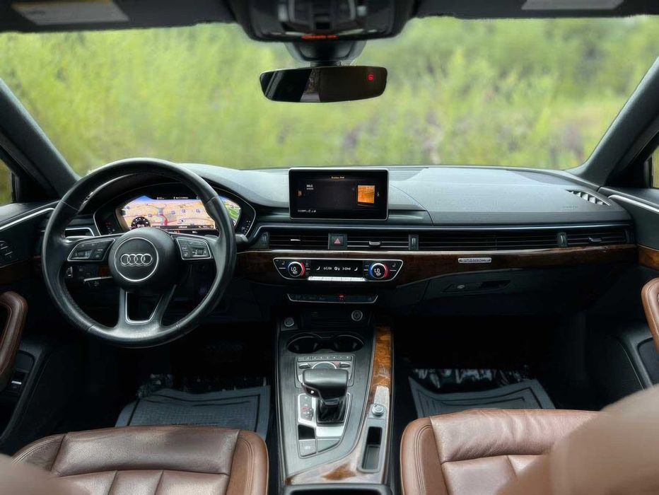 Audi A4 quattro Premium Plus      2019