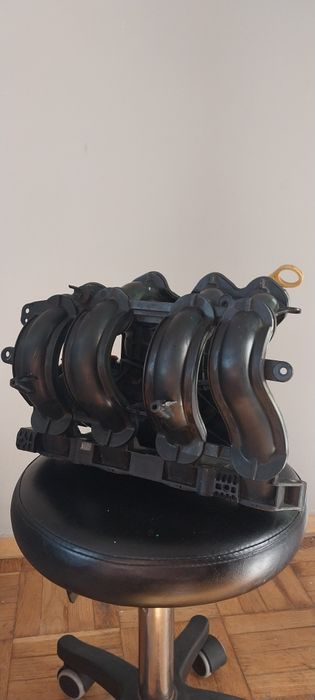 Впускной коллектор Ford Fiesta 2008-2012 mk7 1.25L бензин