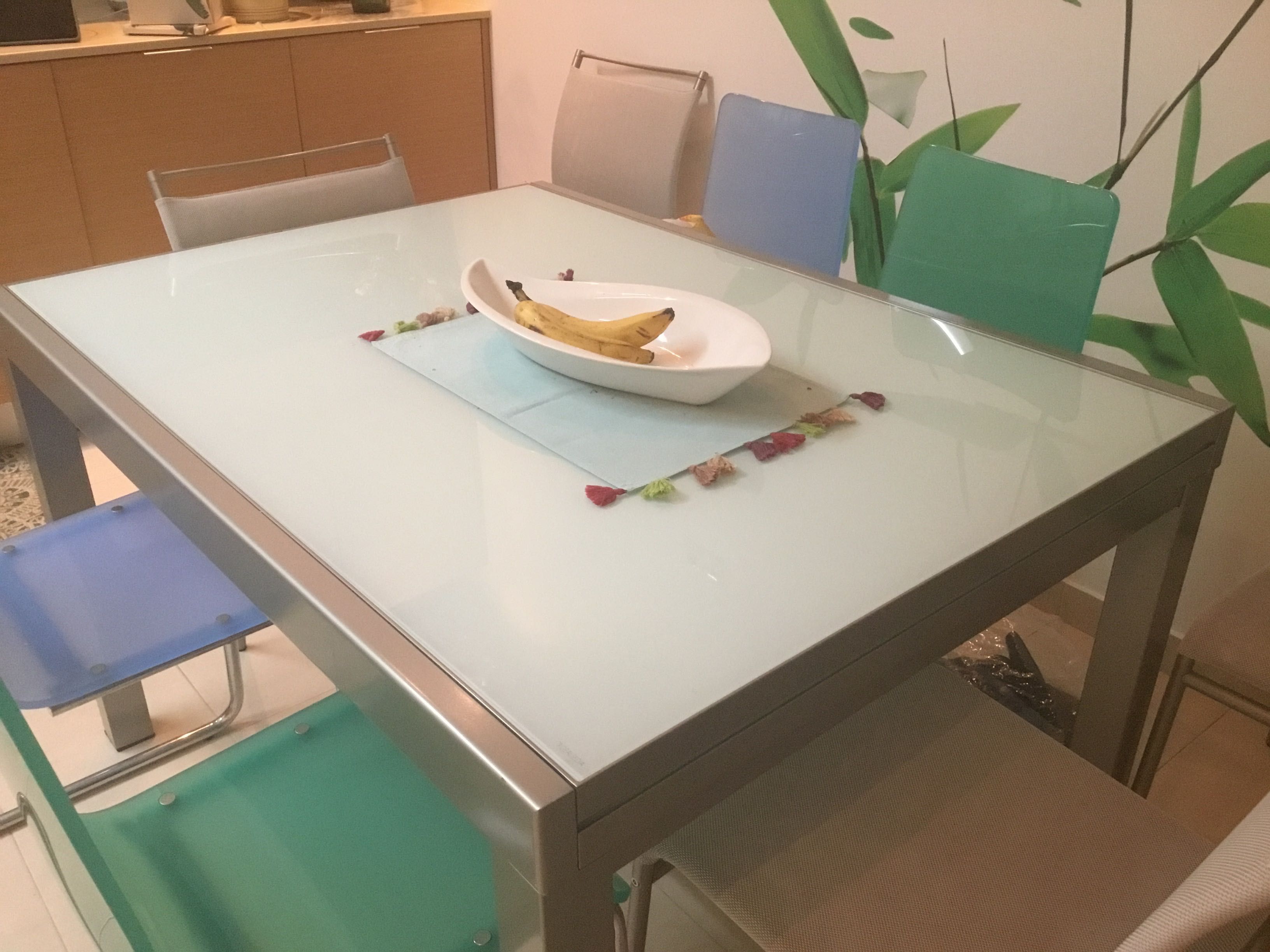 Conjunto mesa e cadeiras para cozinha / sala