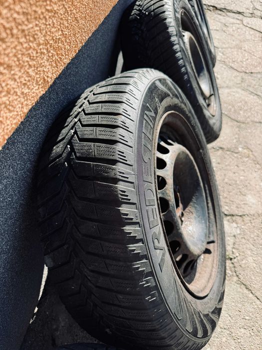 Koła stalowe 15 cali + opony zimowe Vredestein Snowtrac 3