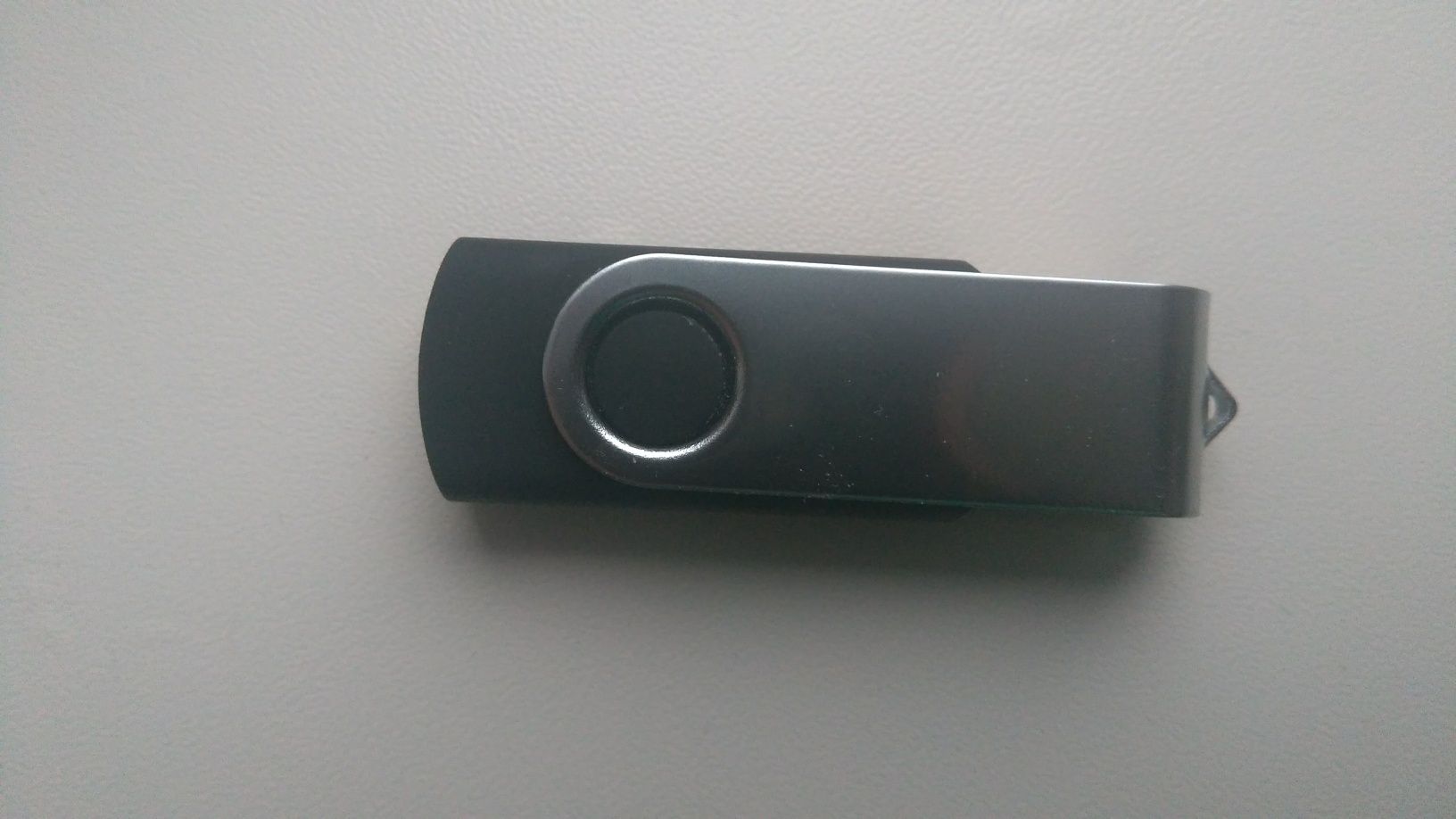 Флешка USB 64gb.