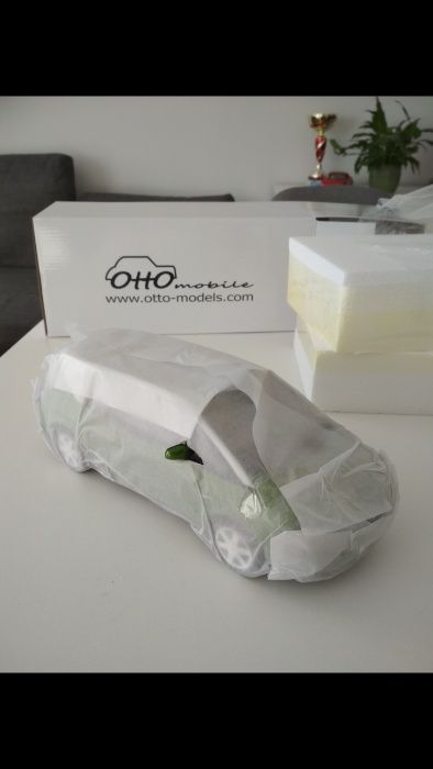 Model Otto Renault Avantime w skali 1/18 Taiga Green jak GT Spirit L7X