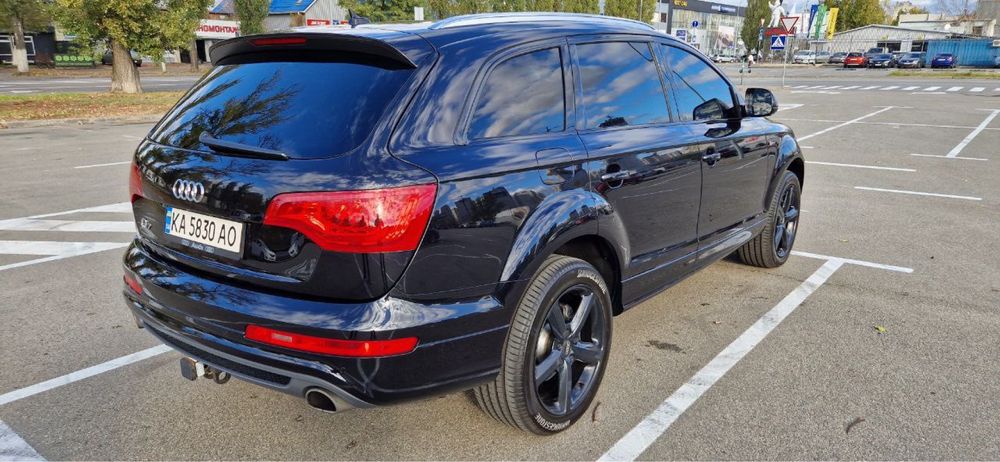 Продам Audi Q7 2013