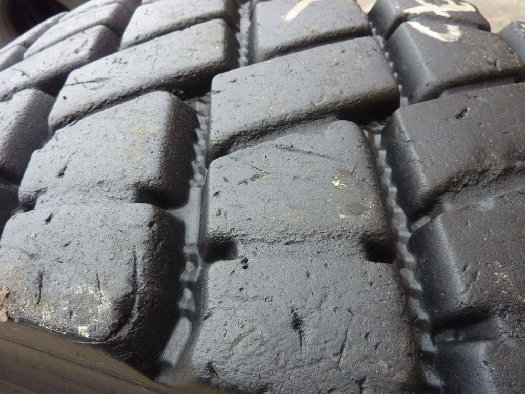Opona używana ciężarowa 13R22.5 CONTINENTAL CONTI HDC1; 800zł C2292