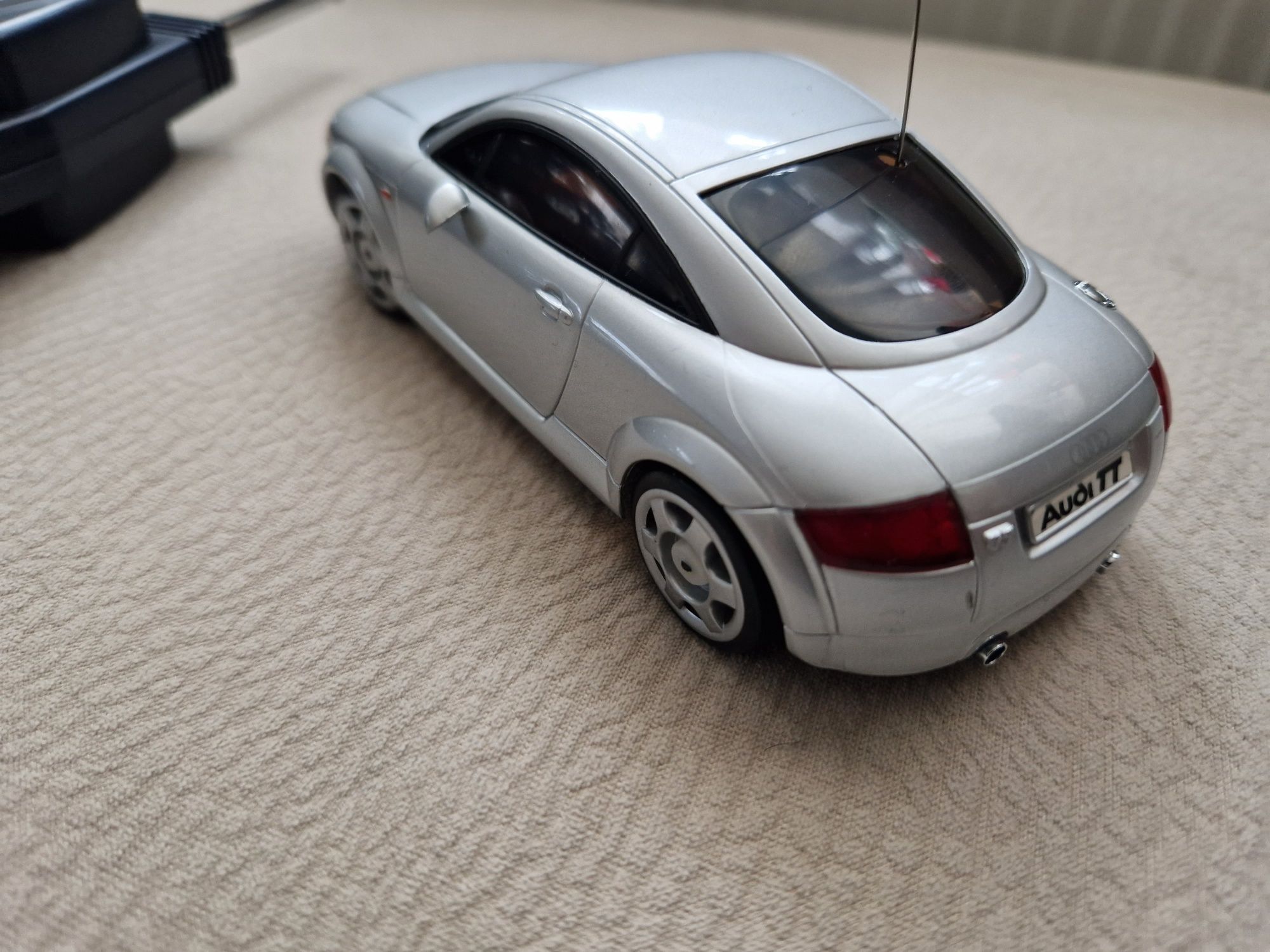 Kyosho sterowany model Audi TT