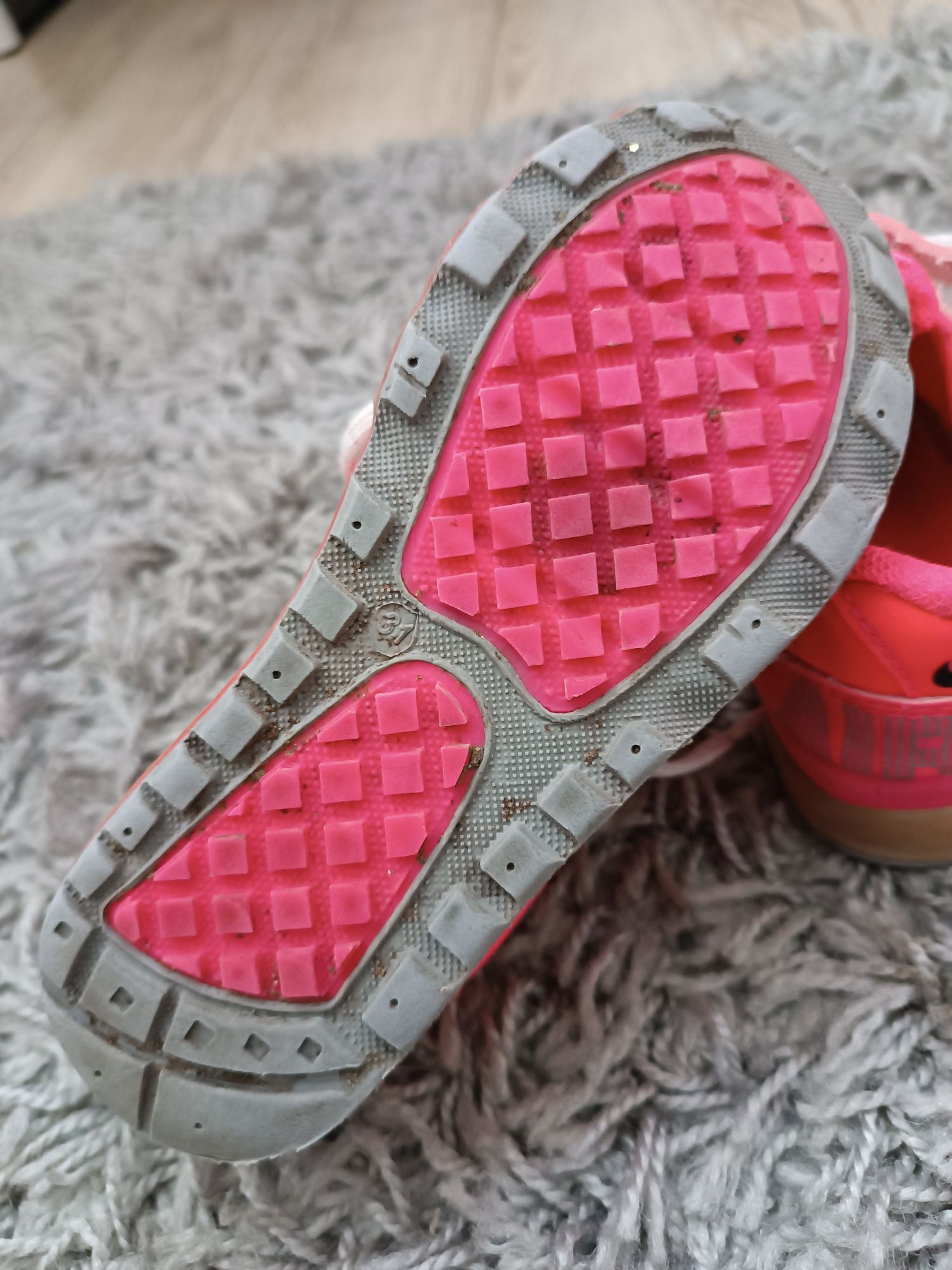 Buty Nike Airmax dla dziewczynki rozm 31