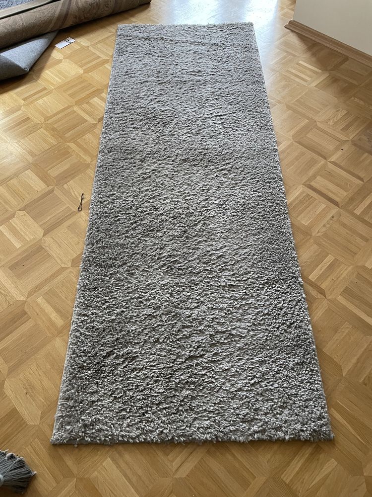 Długi dywan korytarzowy 2m