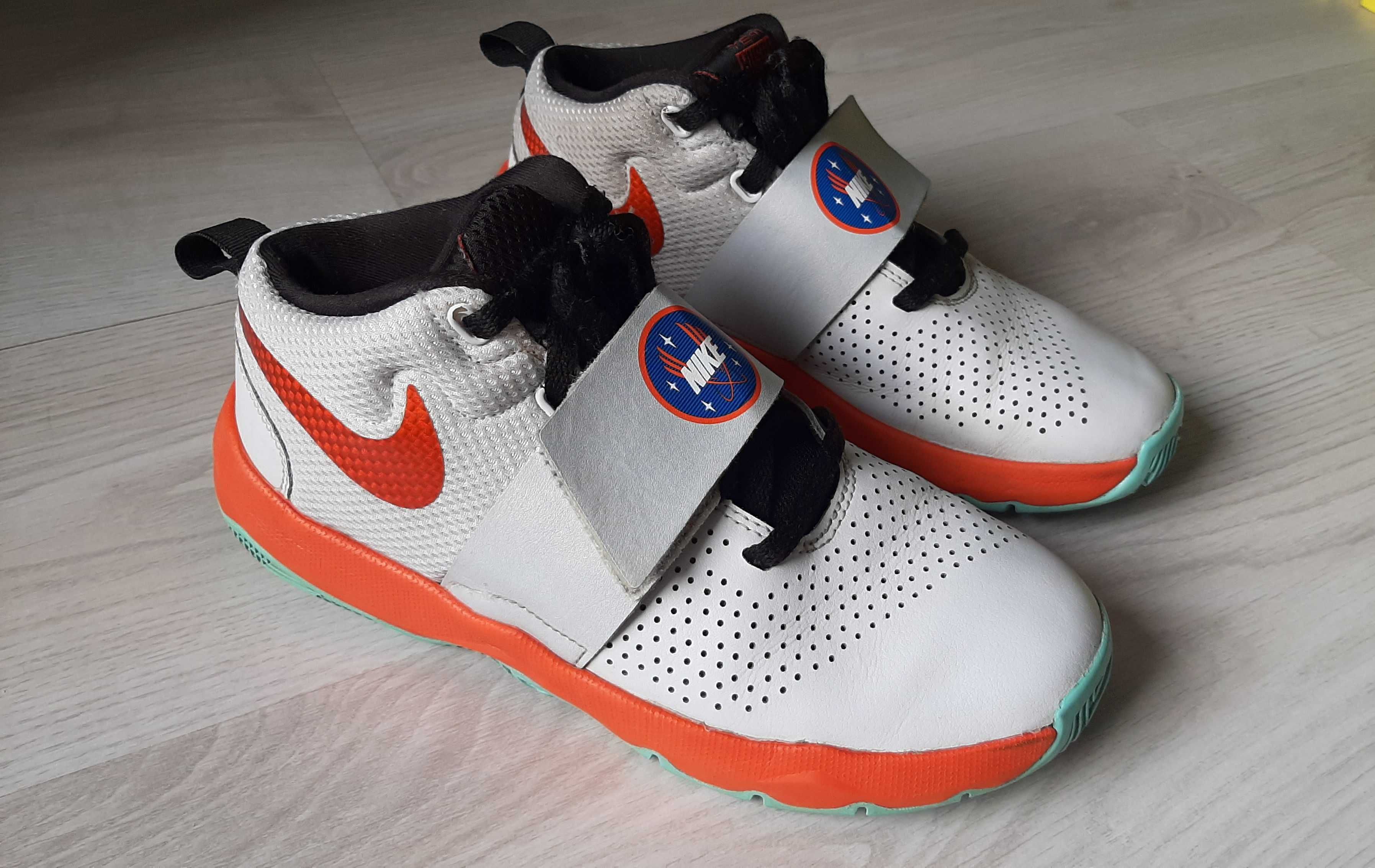 Nike Team Hustle D 8 SD GS wielokolorowy