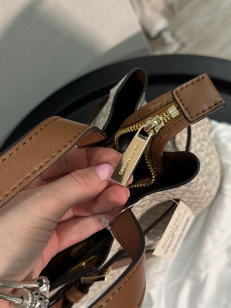 Жіноча сумка Michael Kors модна елегантна містка сумка