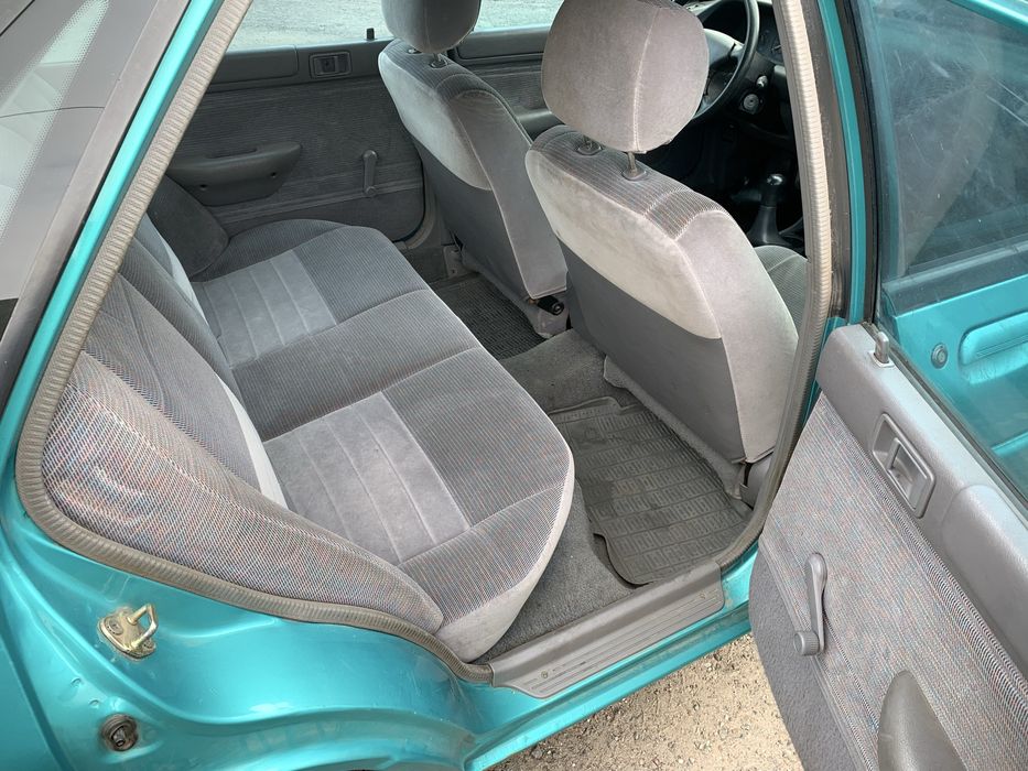 Форд Ескорт LX 1.9 бензин