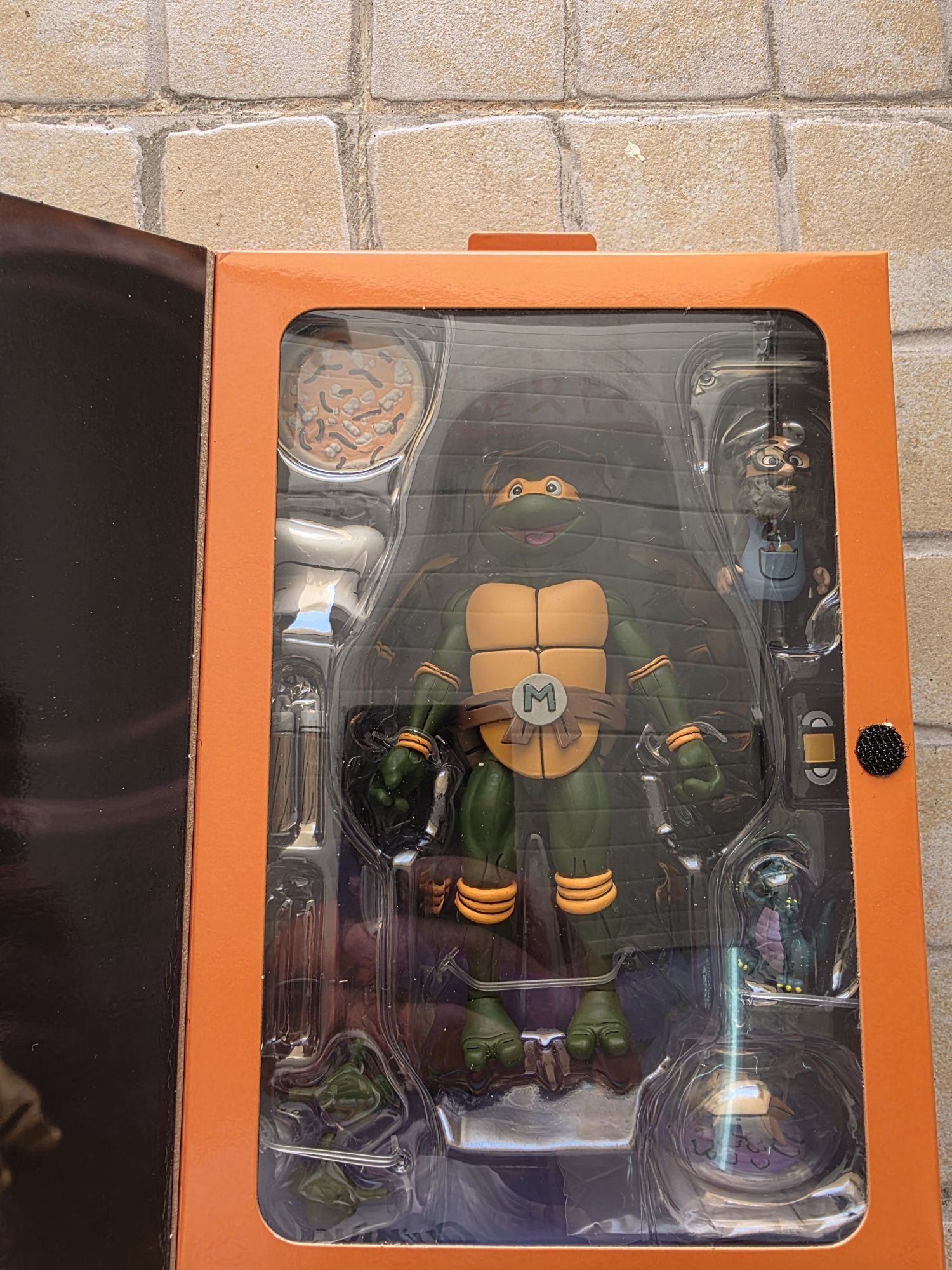 NECA Teenage Mutant Ninja Turtles Ultimate Michelangelo 7″