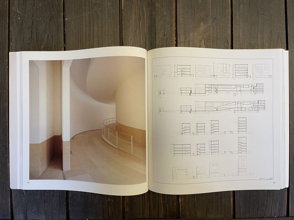 Blau - Alvaro Siza Monografia