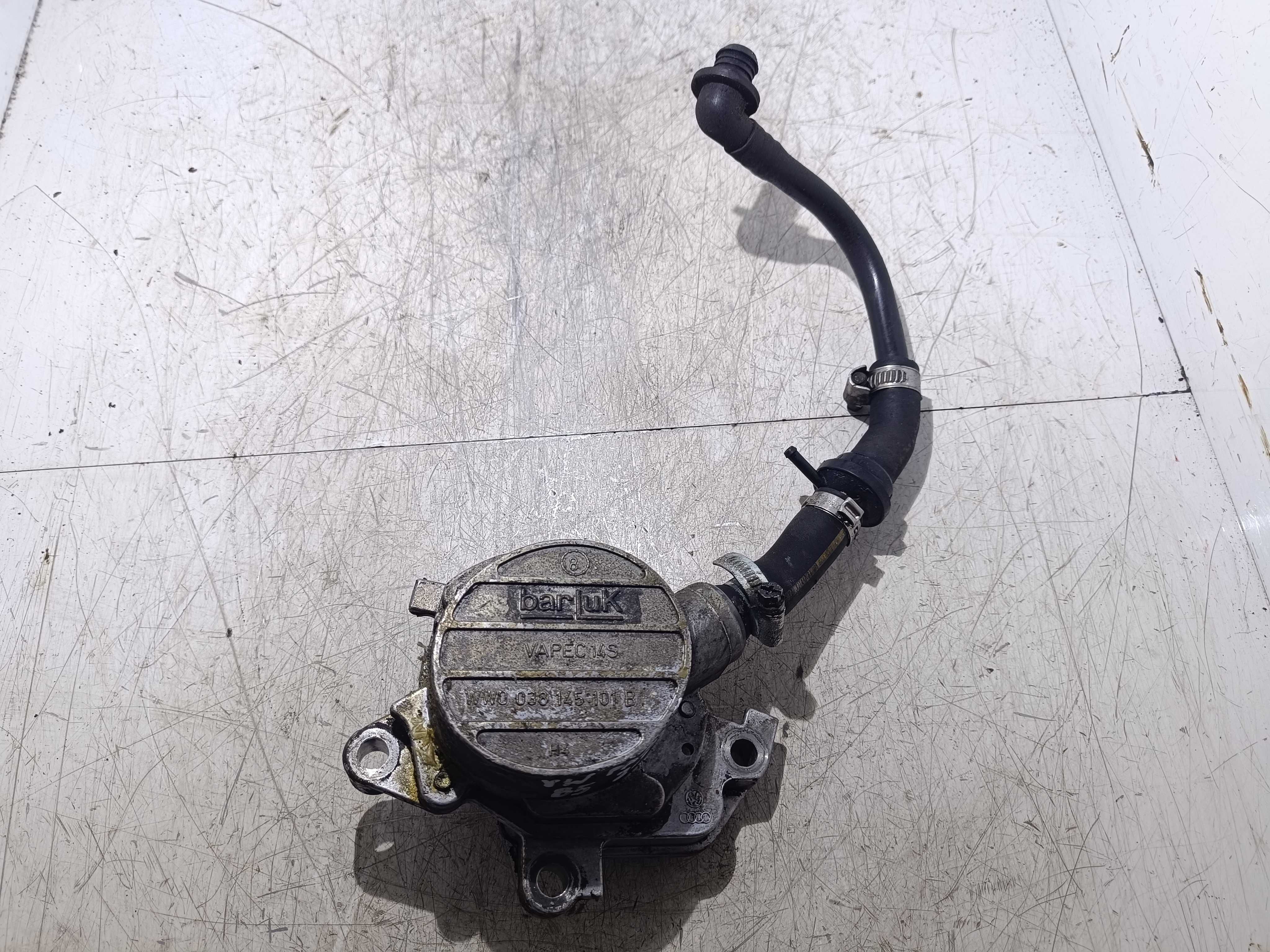 Vacum pompa PASSAT B5 2.5 TDI