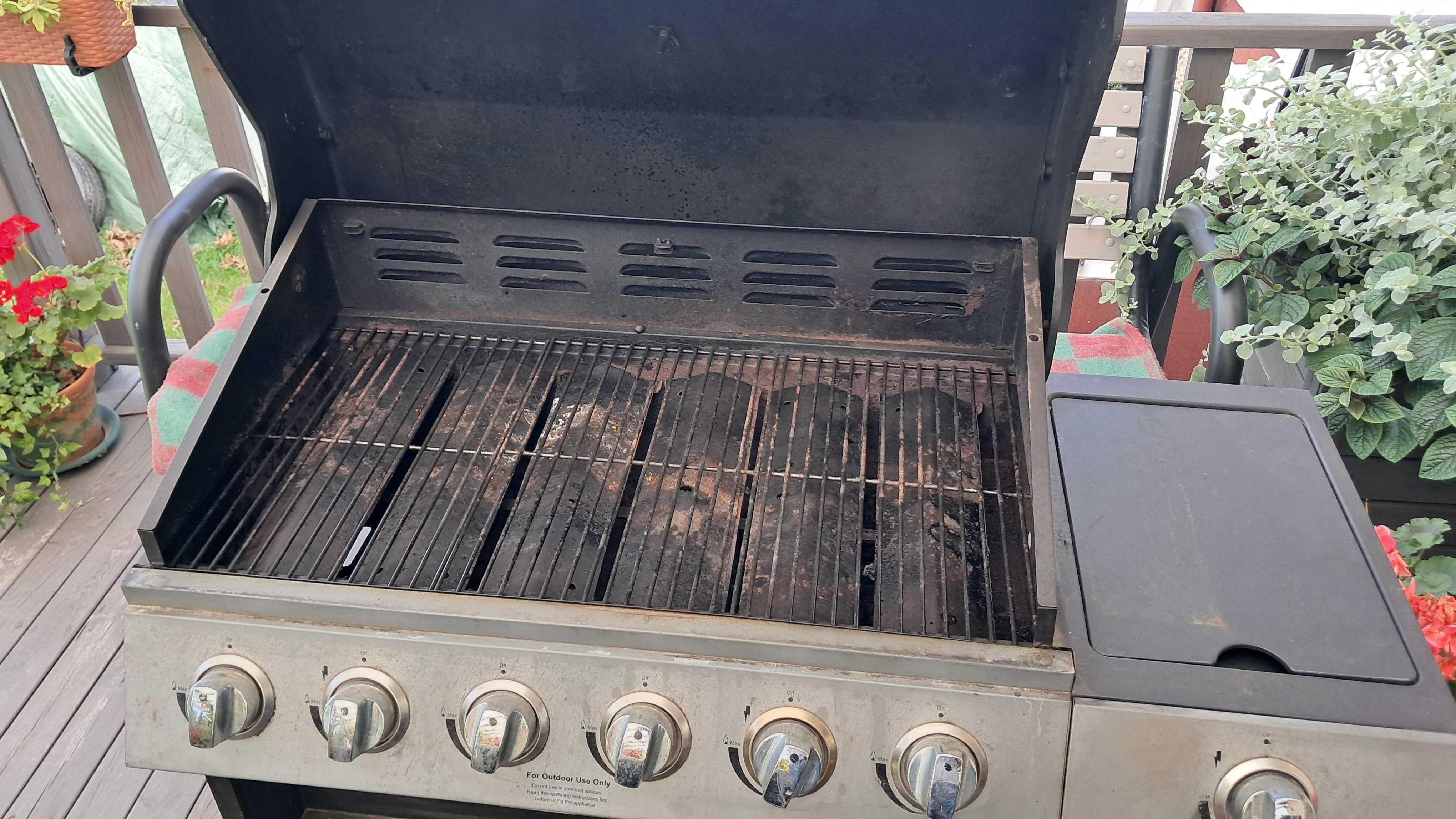Grill gazowy 6 palnikow+jeden
