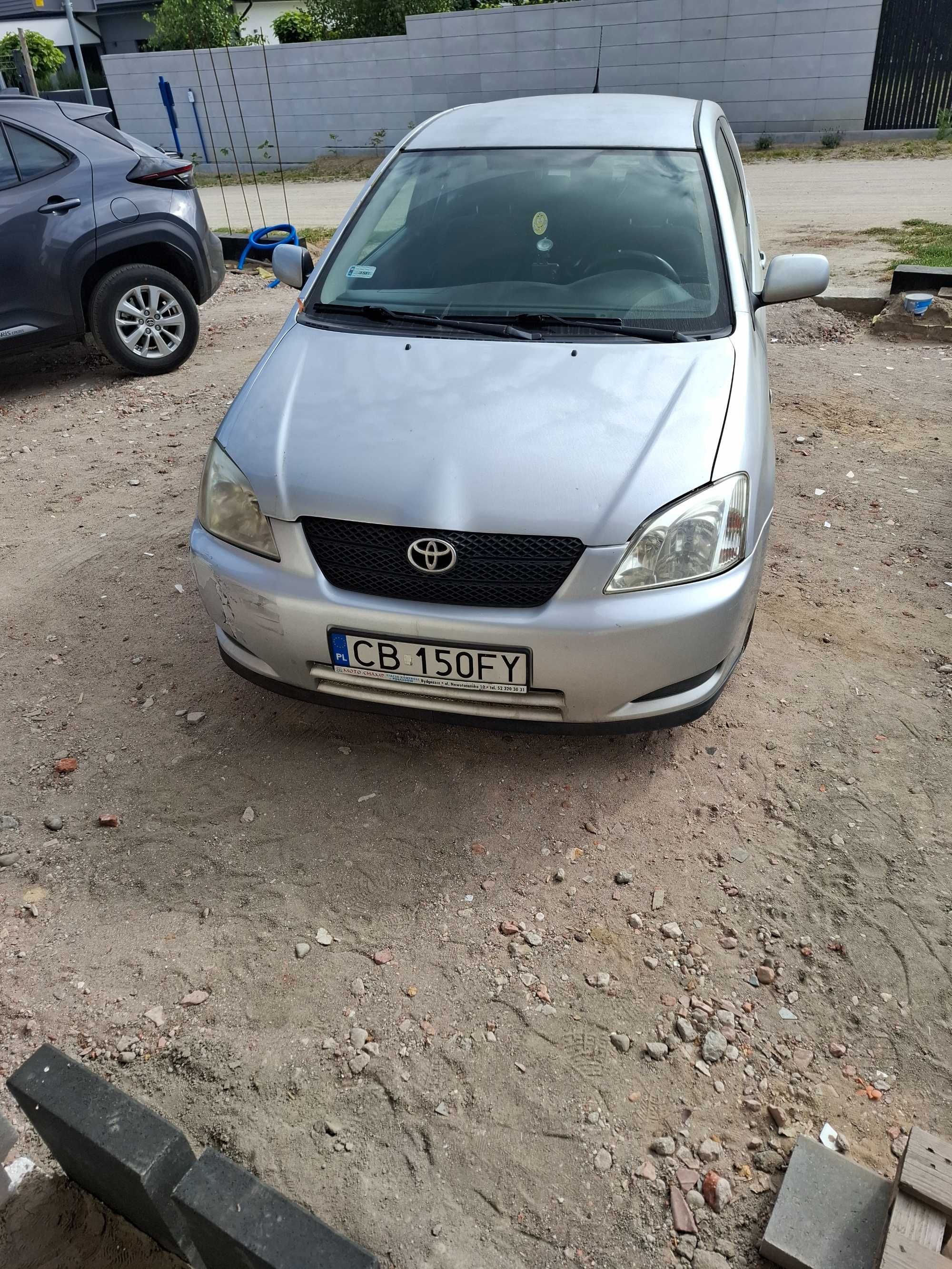 Toyota Corolla E12 1.4 VVTi 2004 rok