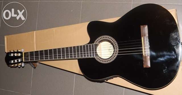 Set guitarra eletroacústica com equalizador e cordas nylon