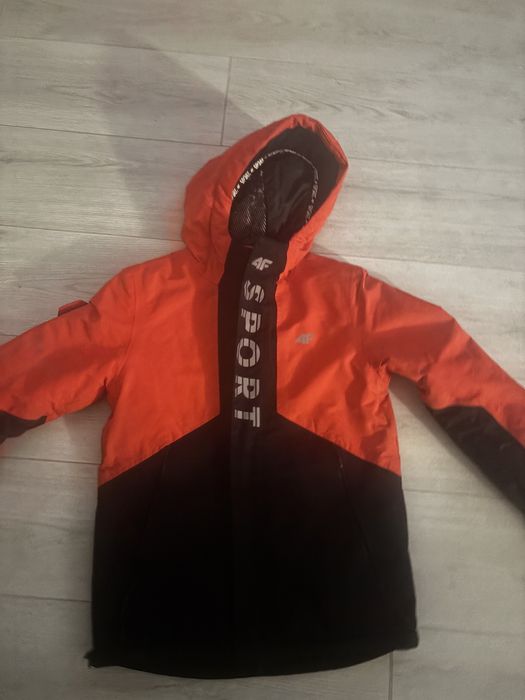 Kurtka zimowa 4F rozmiar 152