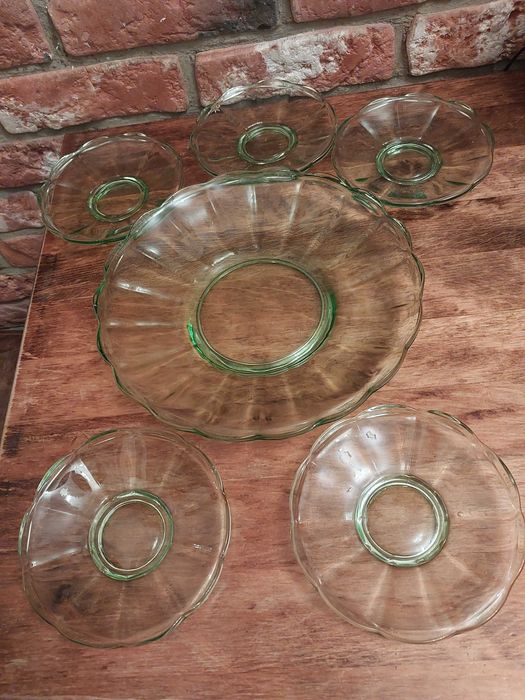 Patera i talerzyki Huta Niemen. Art Deco. Stare szkło.