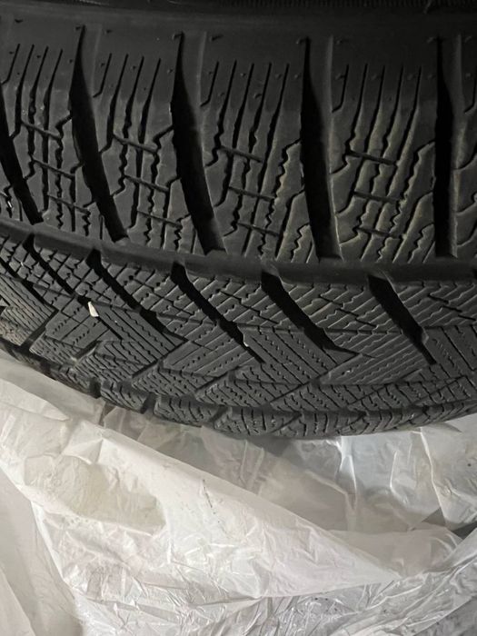 Зимова резина 245/45 275/40 R19 Grilender