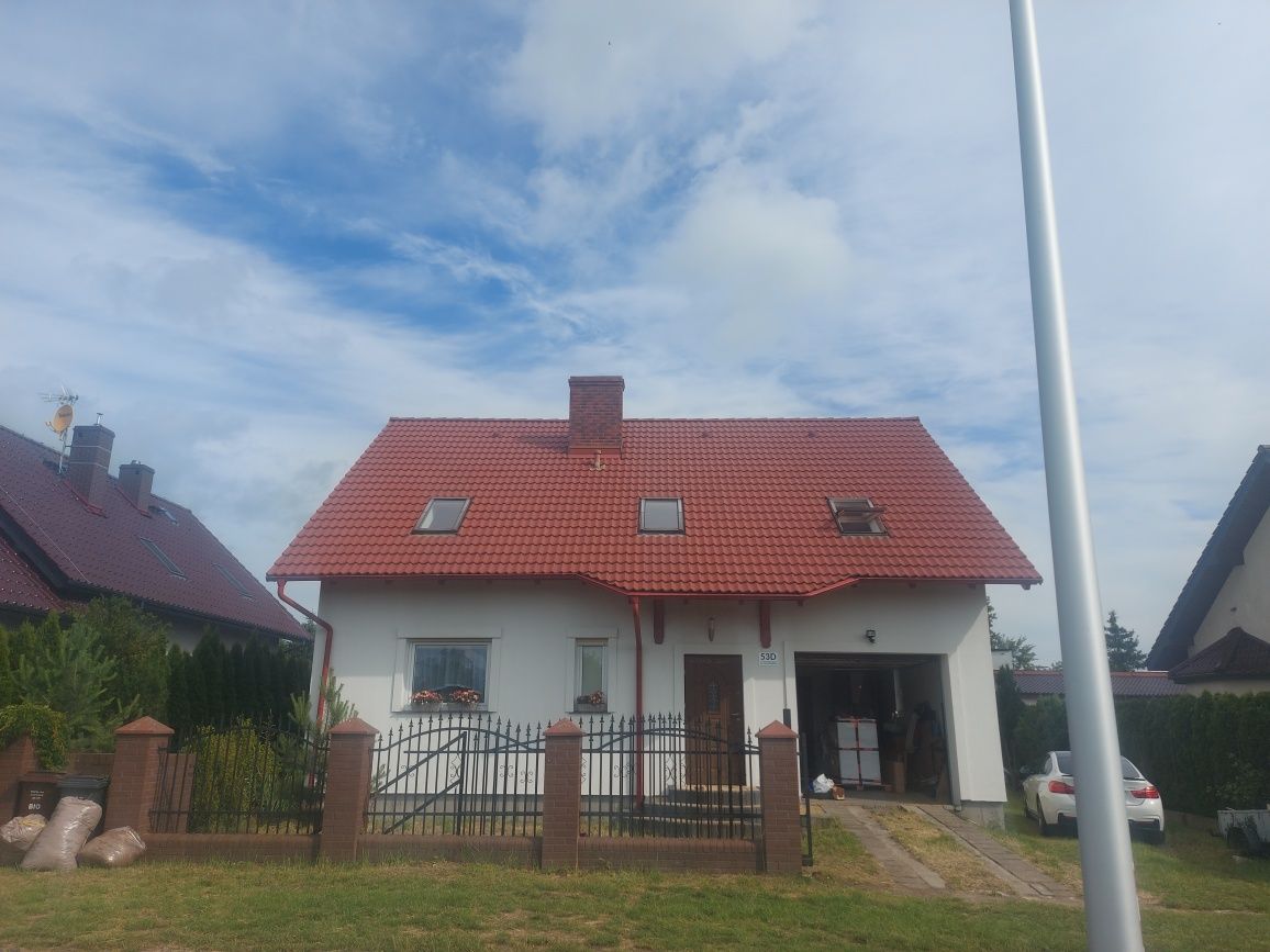 Wynajme duży pokój w domu jednorodzinnym.