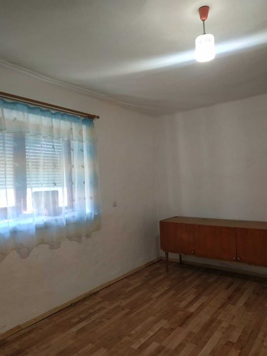 продам будинок Берегове неподалік