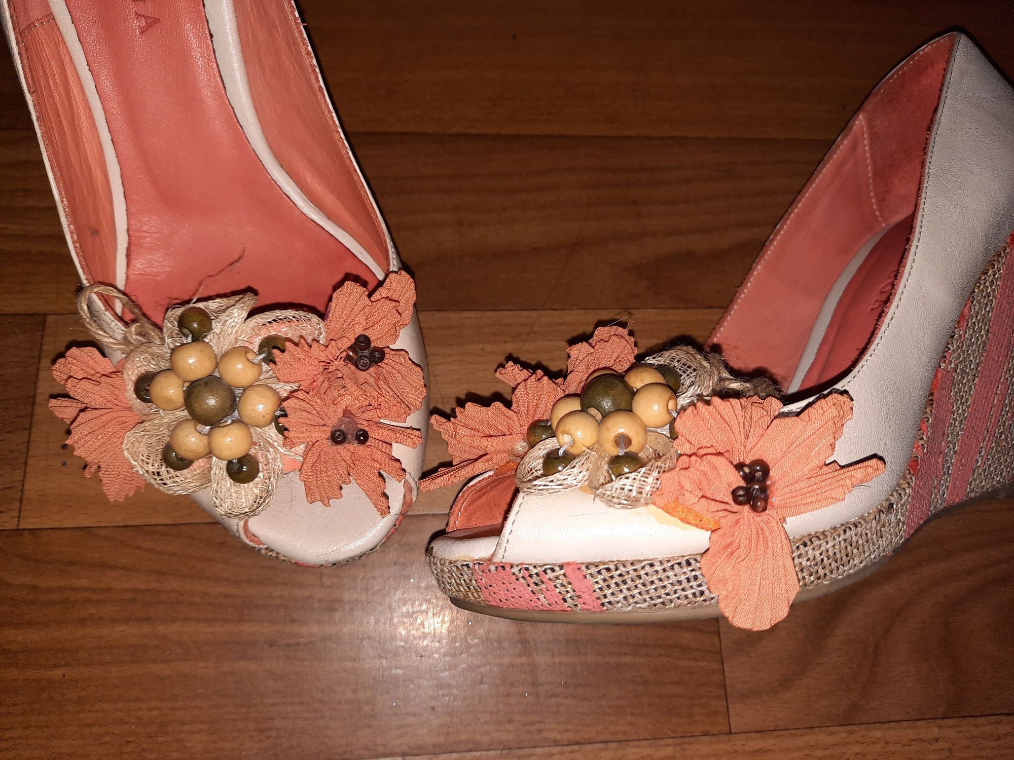 Кожаные туфли Bottega с открытым носком р.37. Обуты пару раз