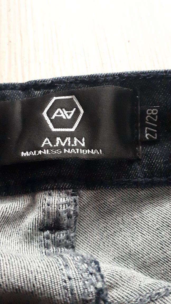 Spodnie  jeansowe A.M.N.