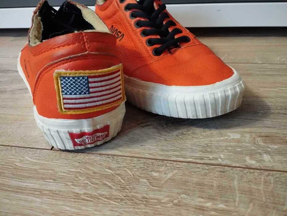 Vans Old Skool Nasa Space Voyager Firecracker size 42