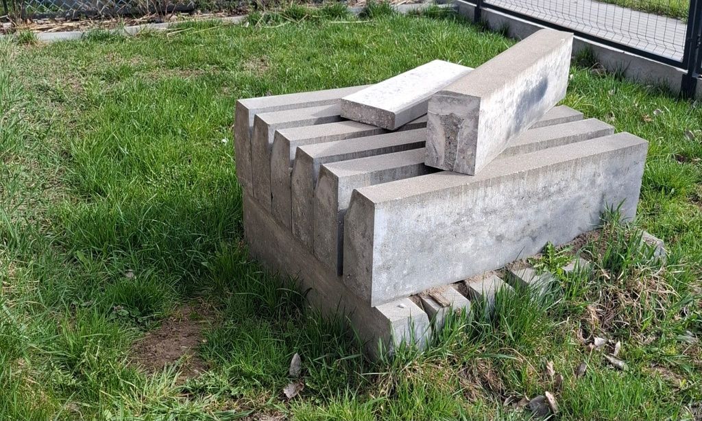 Krawężnik drogowy nowy gm Juchnowiec