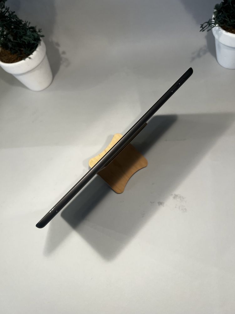 Ipad 7th 128gb Wifi+LTE Space Gray 10.2 планшет з гарантією Акб 95
